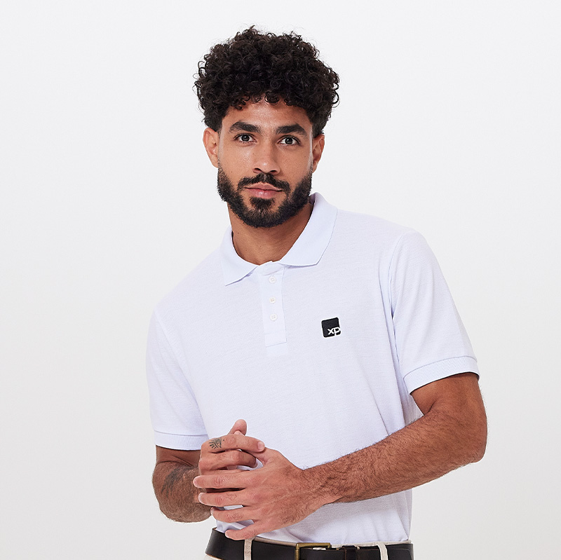 polo branca masculina basic com logo preto XP Store