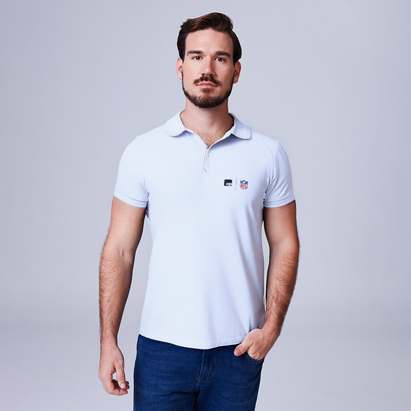 polo pima branca masculina collab XP e NFL