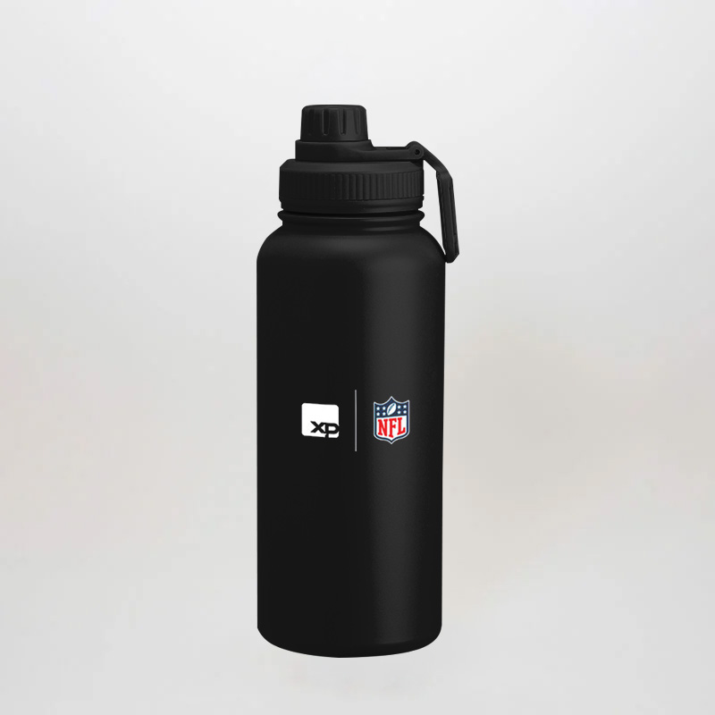 garrafa térmica preta 1,2L collab XP & NFL